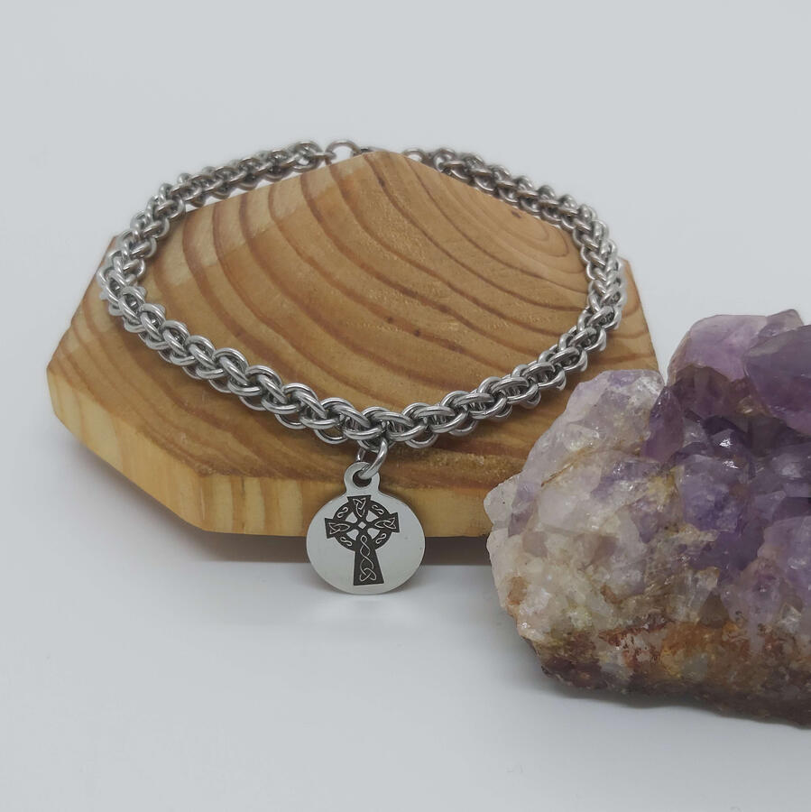 JPL3 bracelet, made with stainless steel rings and Celtic Cross charm.