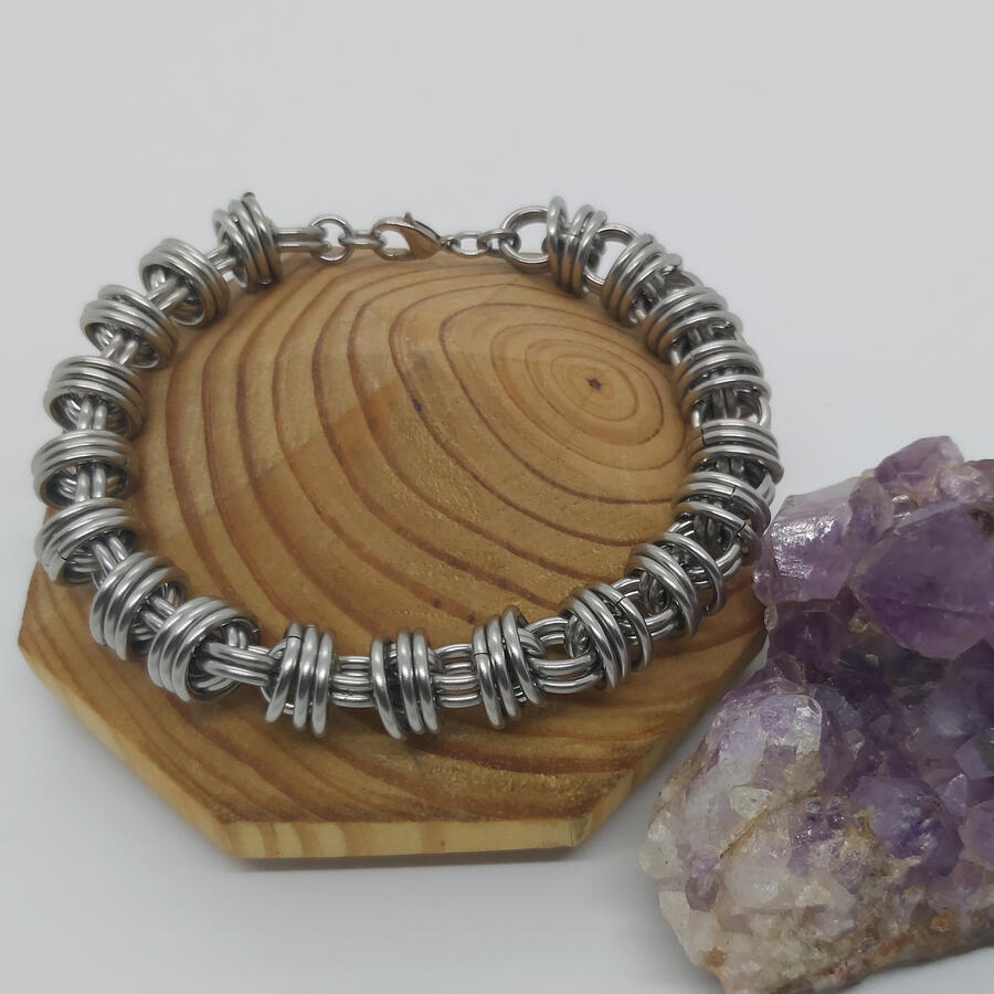 Orbital bracelet, made with stainless steel rings